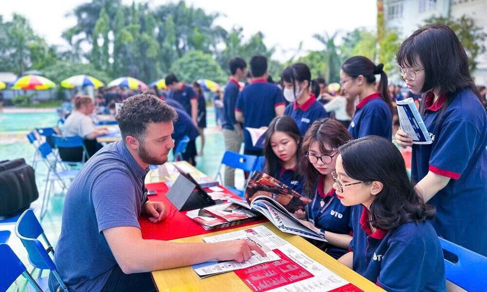 Alo Du Học - Cầu nối uy tín giữa học viên và các trung tâm du học