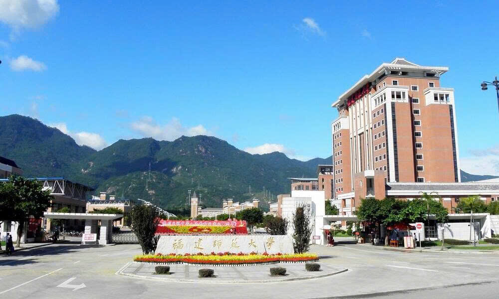 Tìm hiểu các trường và Chương trình học phù hợp