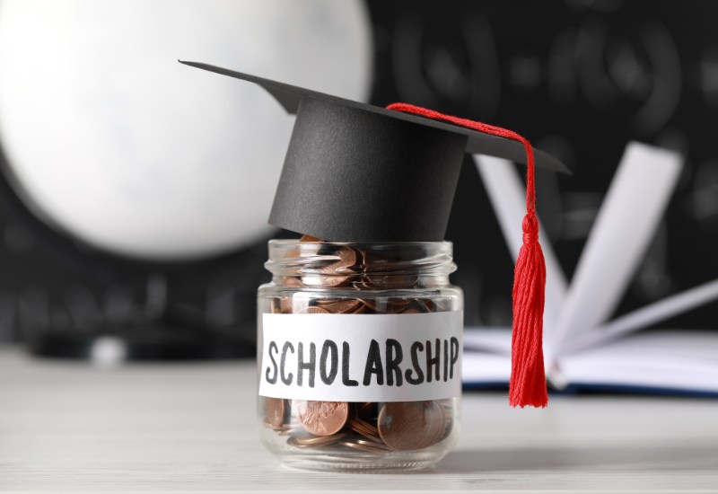 Học bổng và hỗ trợ tài chính hấp dẫn
