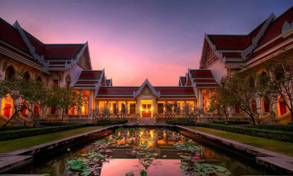 Học bổng từ các tổ chức quốc tế và quỹ tư nhân