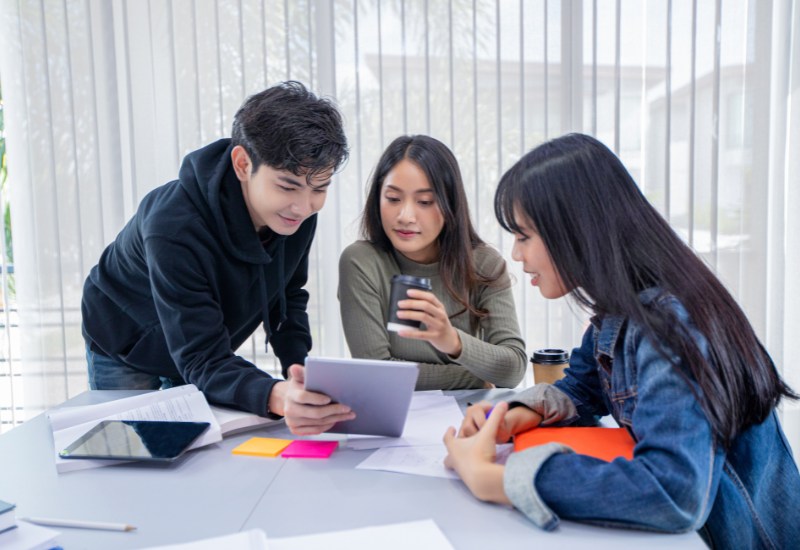 Nhận sự hỗ trợ từ các trung tâm du học uy tín