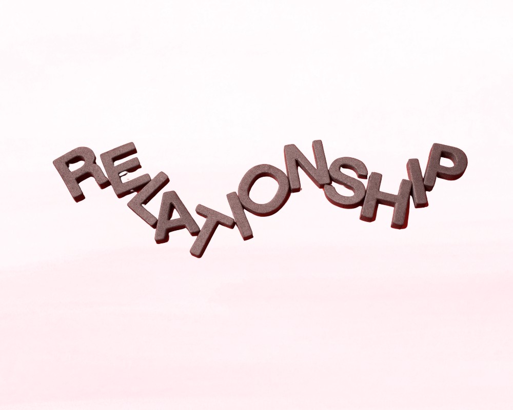 Không chứng minh được mối quan hệ với người mời