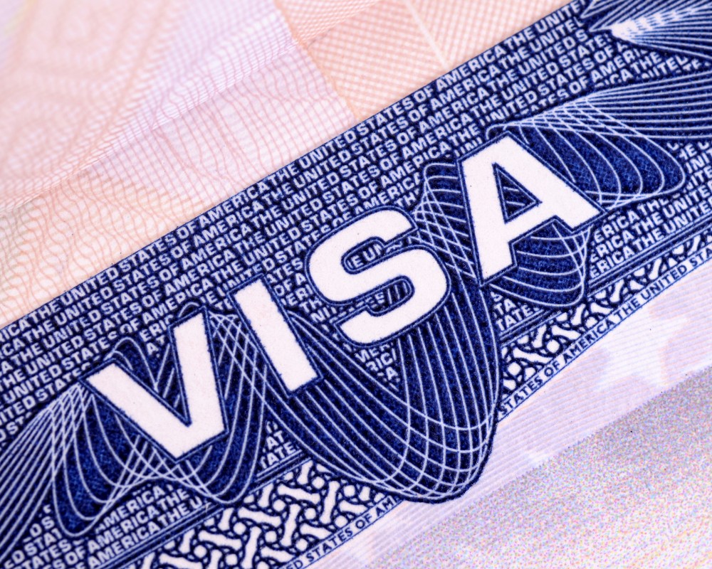 Không đủ điều kiện xin loại visa đã nộp hồ sơ