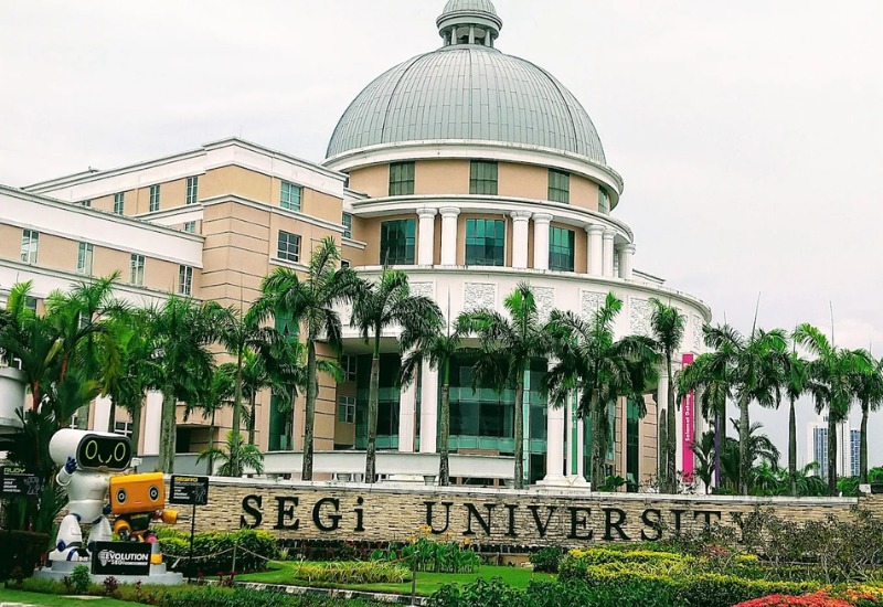 SEGi University