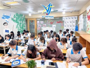 lớp học tiếng hàn tại trung tâm VJ